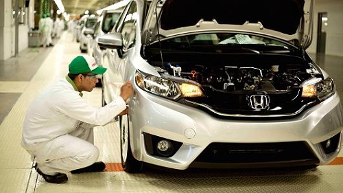 Mexican auto exports rose 4% in October; domestic sales increased 14.6%