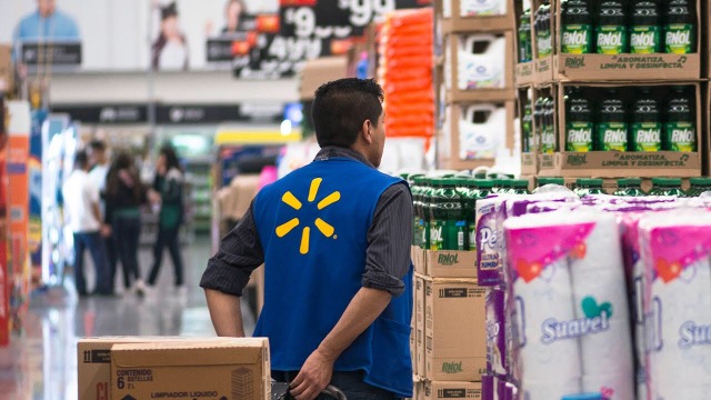 Walmart hires more than 7,000 people in Mexico and Central America due to COVID-19