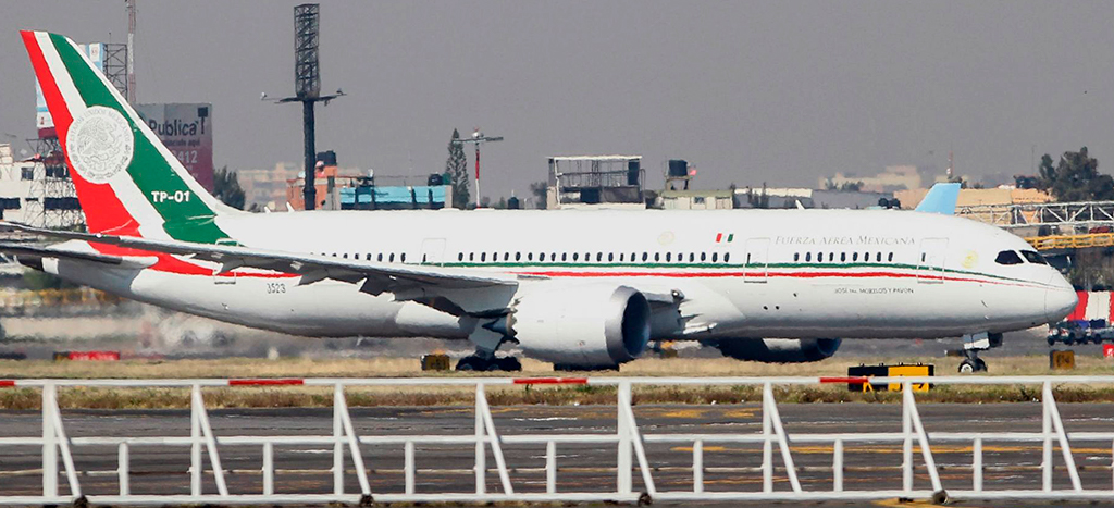 México’s presidential plane comes back home