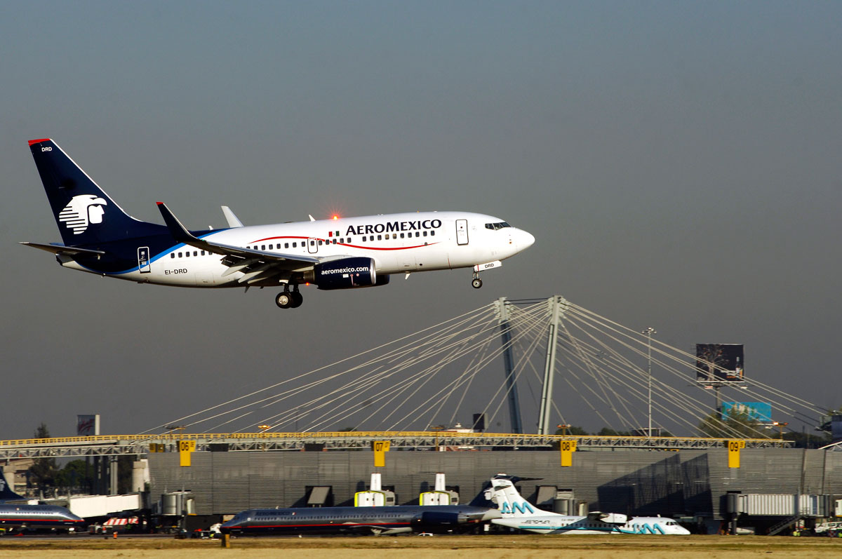 Aeroméxico restructuring plan halts pilot’s salary increase