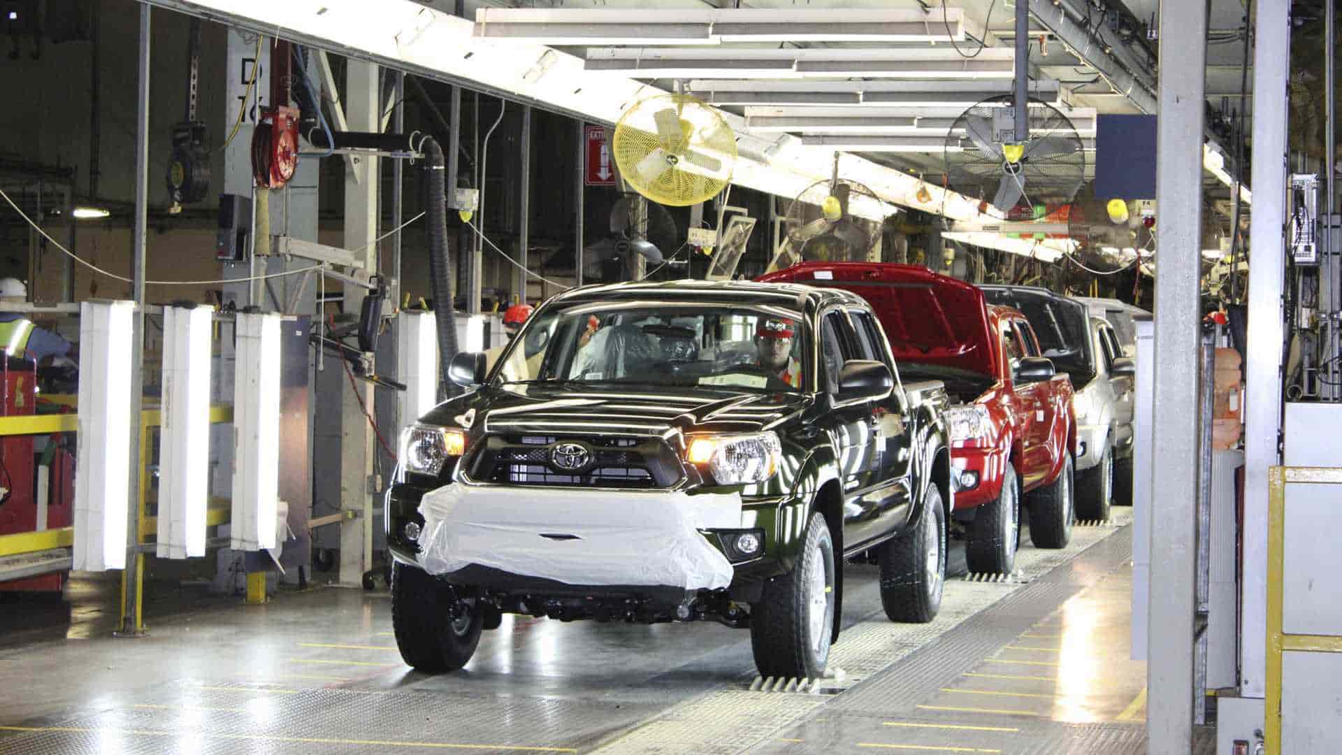Honda and Toyota announce production stoppages in Mexico