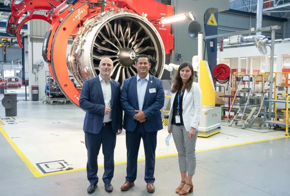 Governor of Guanajuato visits Michelin and SAFRAN in France
