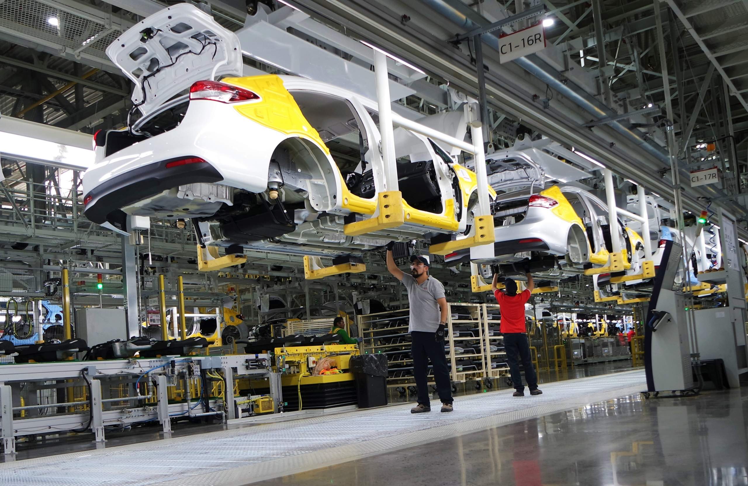 KIA Mexico adjusts production due to lack of semiconductors