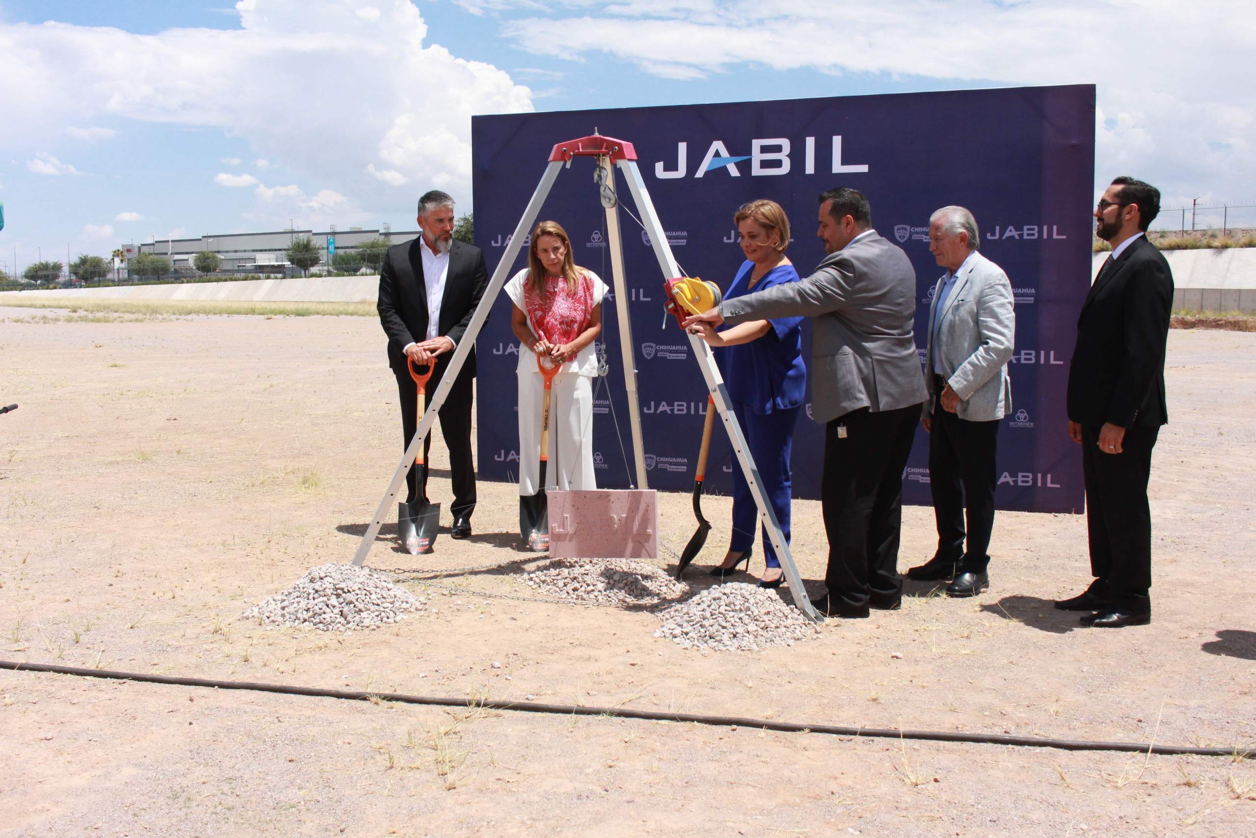 Jabil lays the first stone of its new plant in Chihuahua