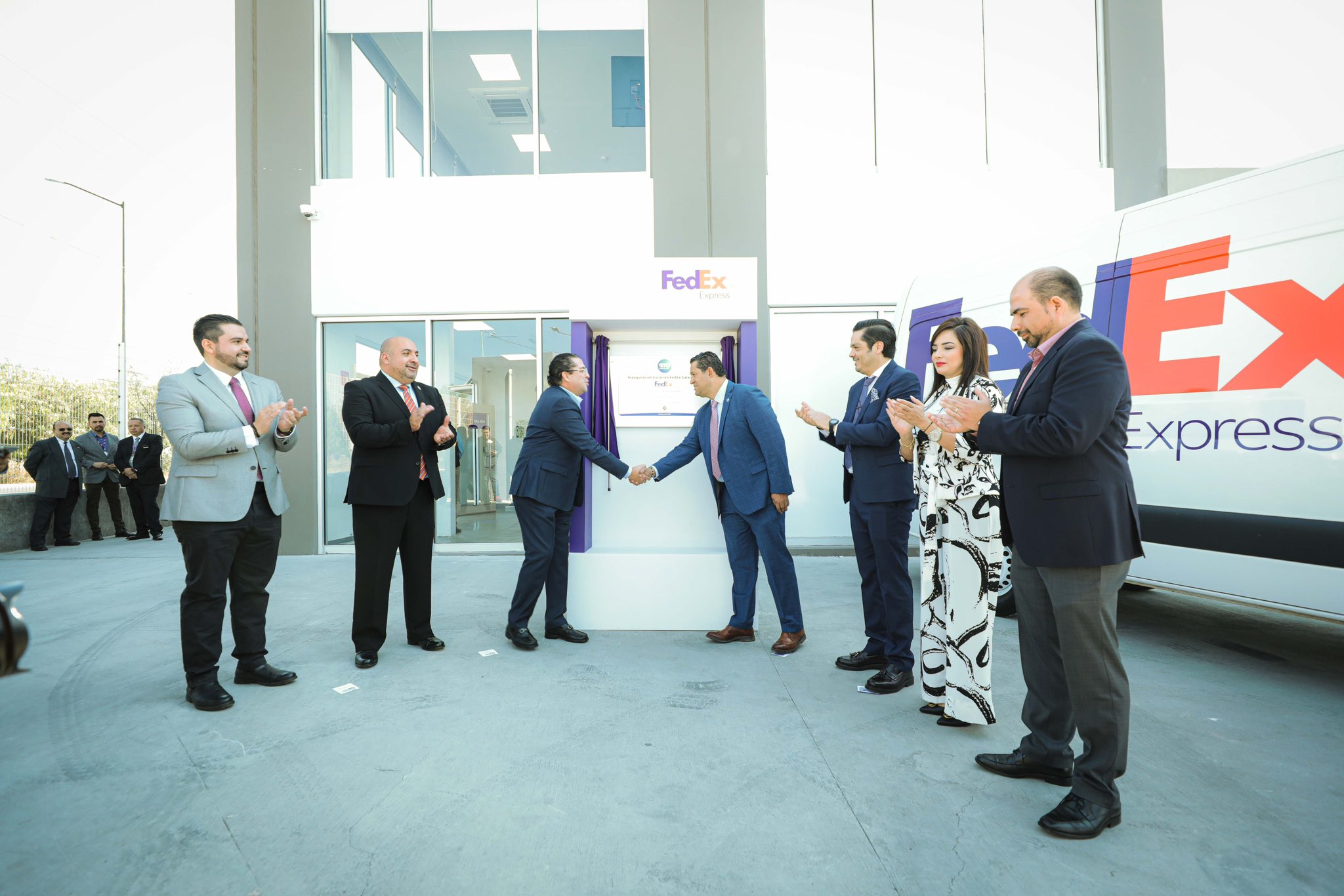 FedEx y PENSTONE abren nuevas plantas en Guanajuato