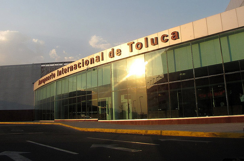 Aeropuerto de Toluca atiende llegadas de AeroUnion y Estafeta