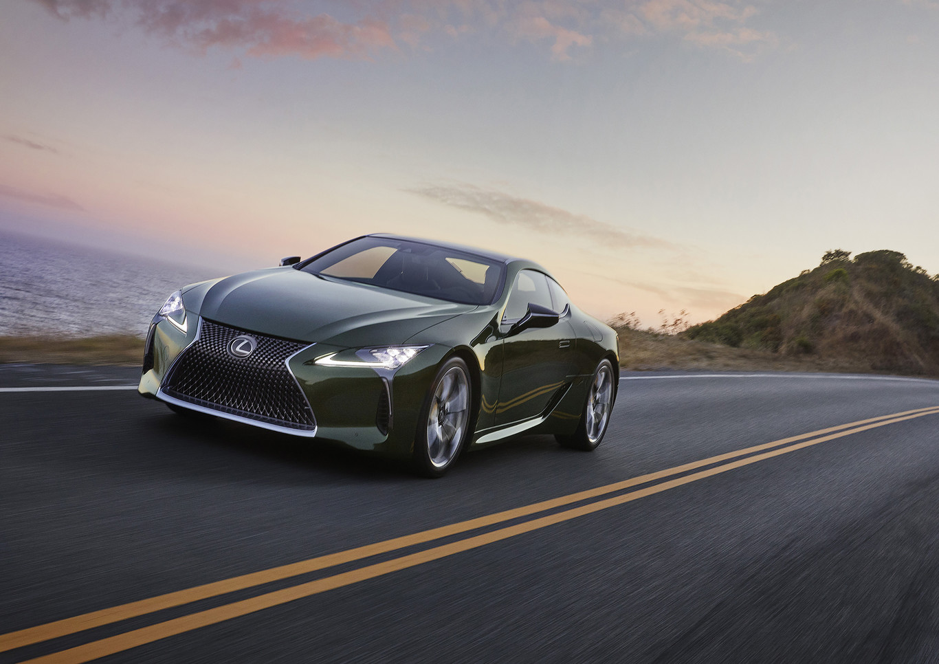 Lexus celebrates the launch of the new LC 500 in Mexico