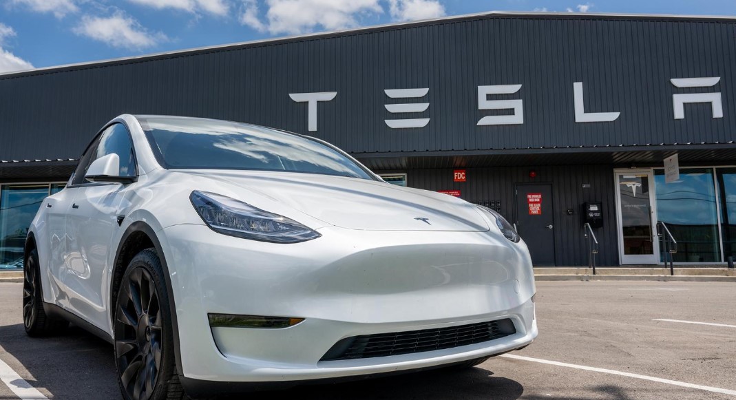 Tesla obtains all permits for plant in NL