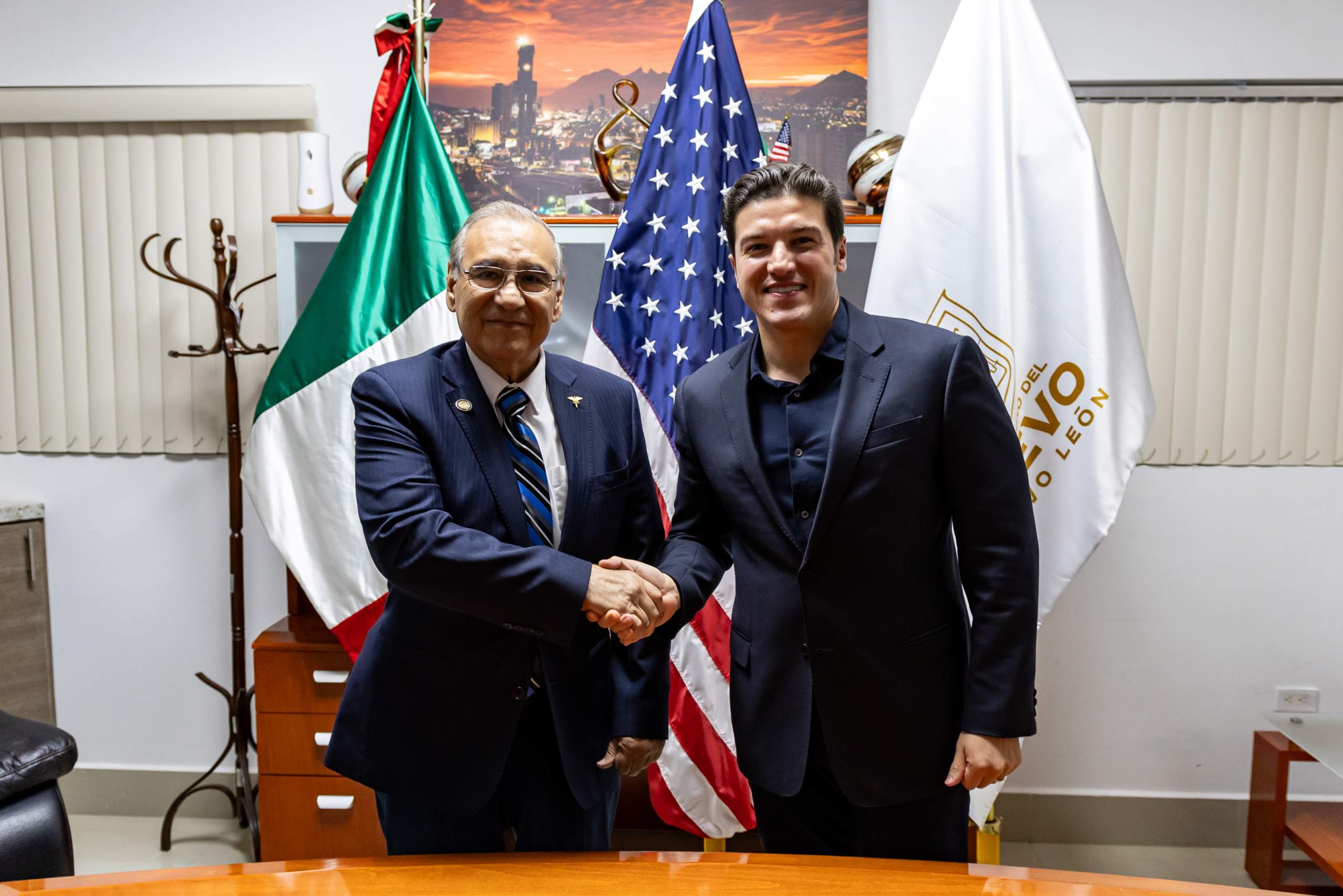 NL and Laredo agree to promote Mexico-U.S. cross-border train project