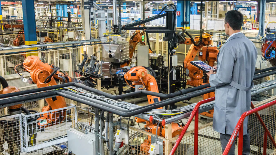 Mexico’s Industrial Sector Contracts: Production Falls 3.6% in August