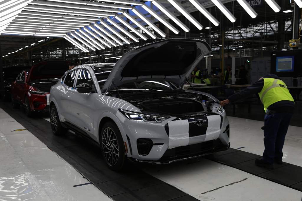 Ford Commemorates Anniversary of its Plants in Mexico