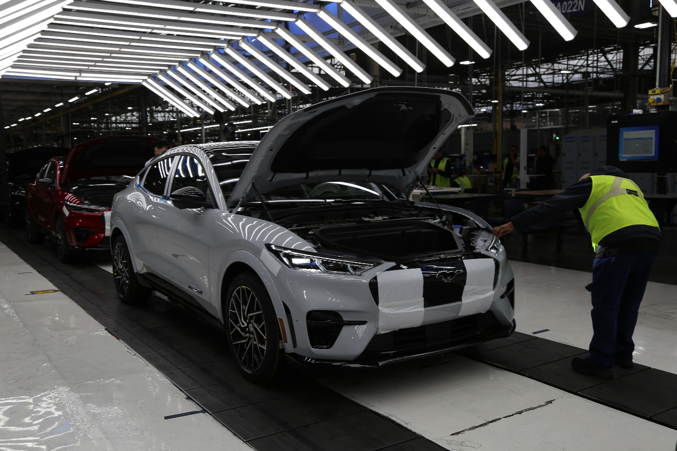 Ford Commemorates Anniversary of its Plants in Mexico