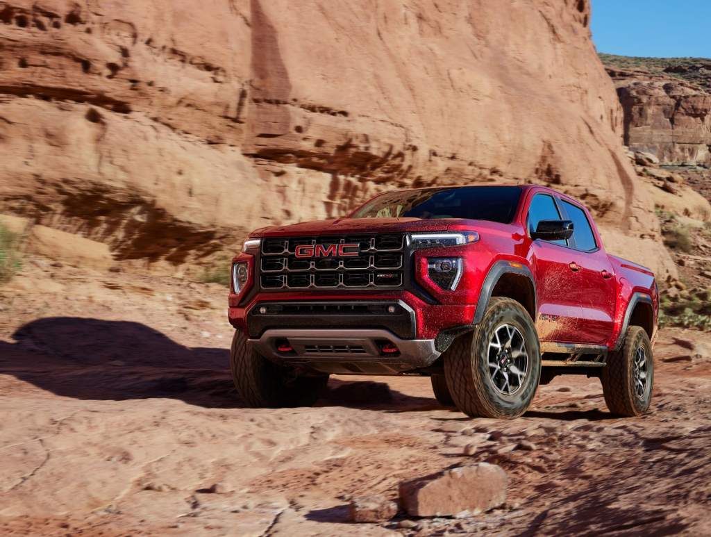 General Motors debuts the 2026 GMC Canyon AT4X in Mexico