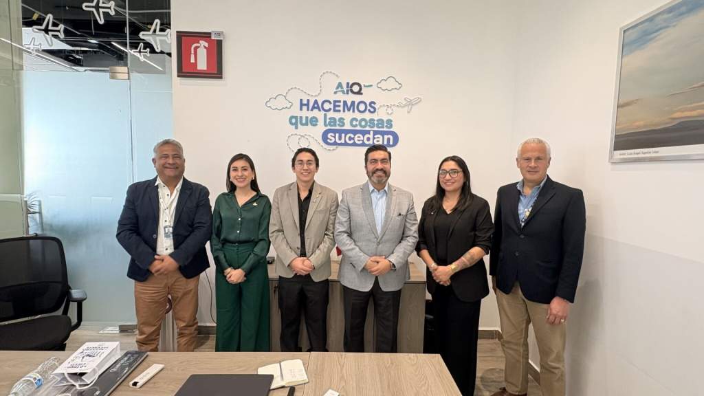 Chihuahua aerospace cluster visits Querétaro International Airport