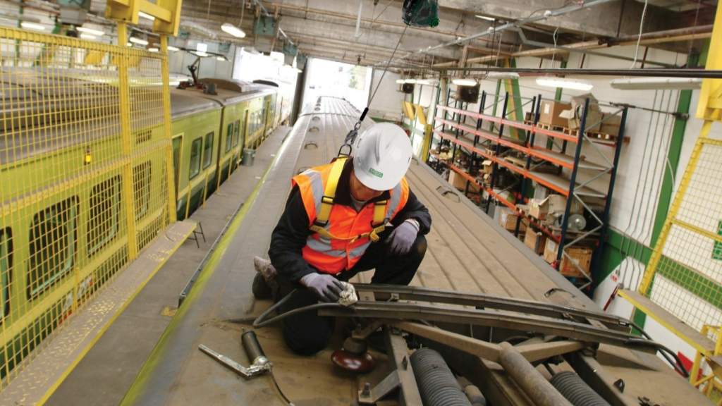 Mexican companies adopt IoT for workplace safety