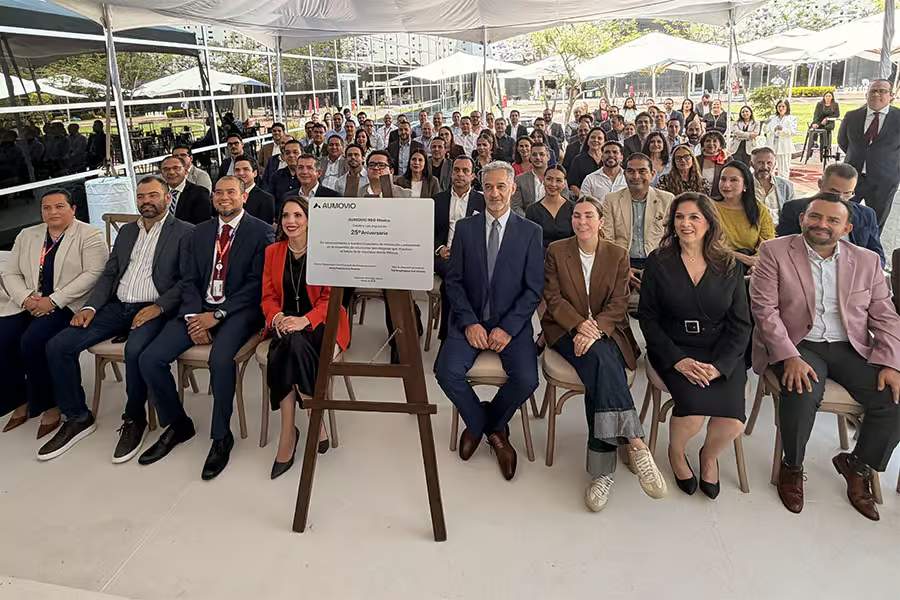 AUMOVIO Mexico Celebrates the 25th Anniversary of Its R&D Center