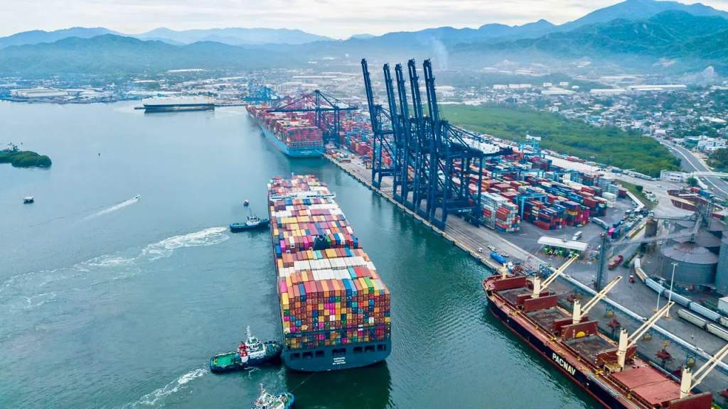 Port of Manzanillo beats record for cargo volume