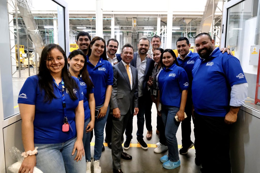 Mexican pharmaceutical leadership expands internationally