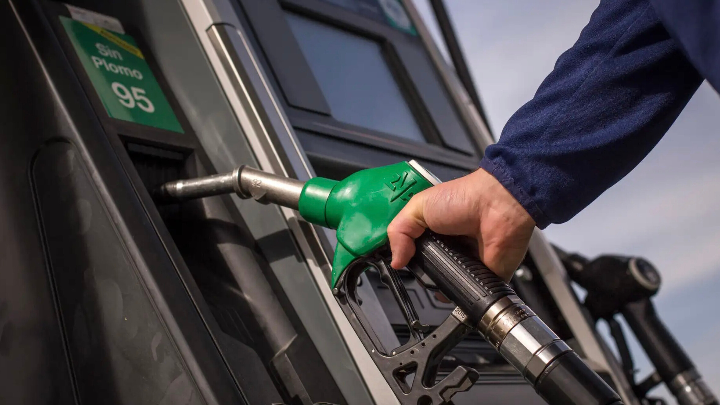 Drop in oil prices will not lead to a drop in gasoline prices