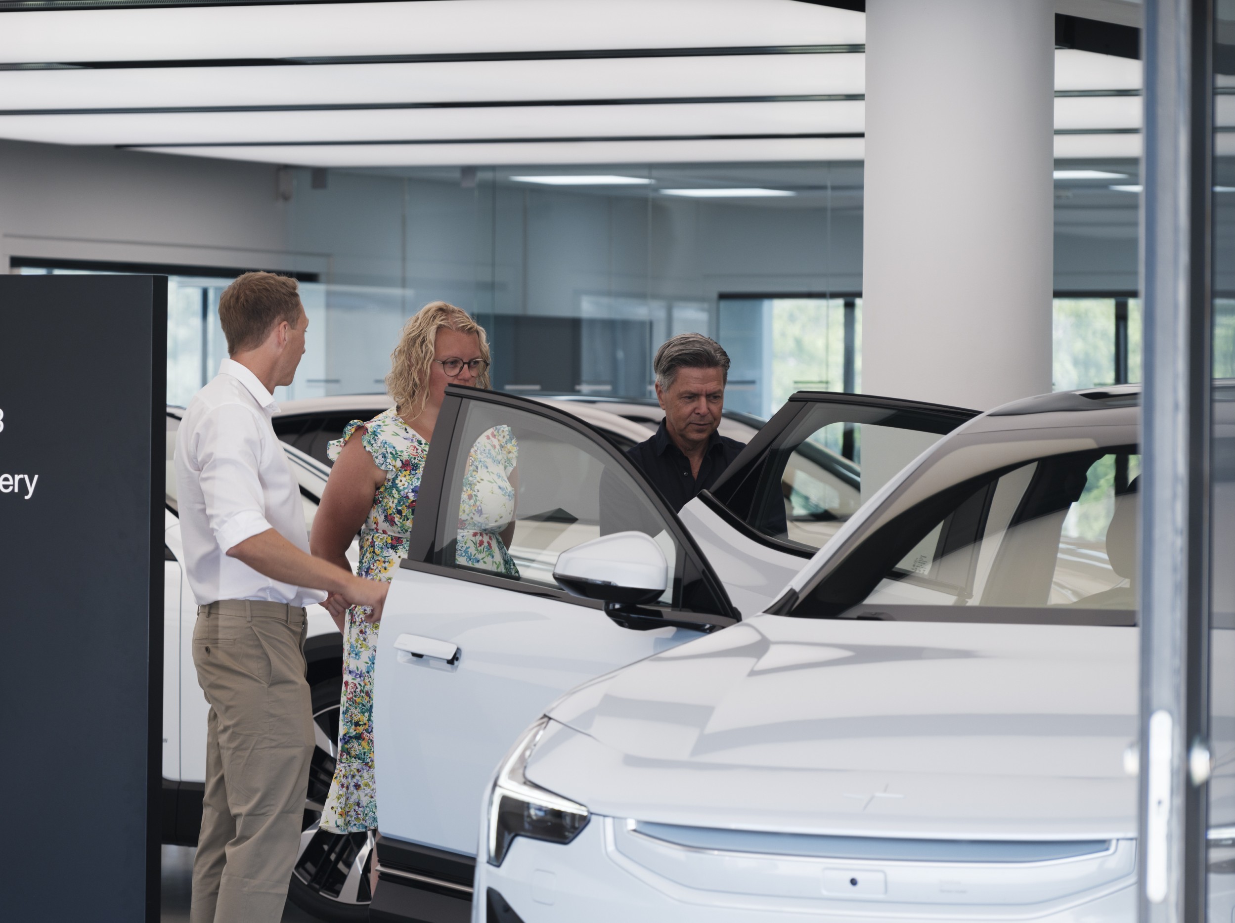 Demand for Hybrids Boosts U.S. Auto Market
