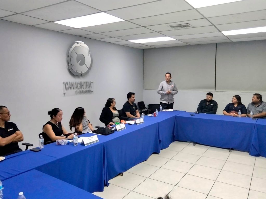 Canacintra Chihuahua Promotes networking among business.