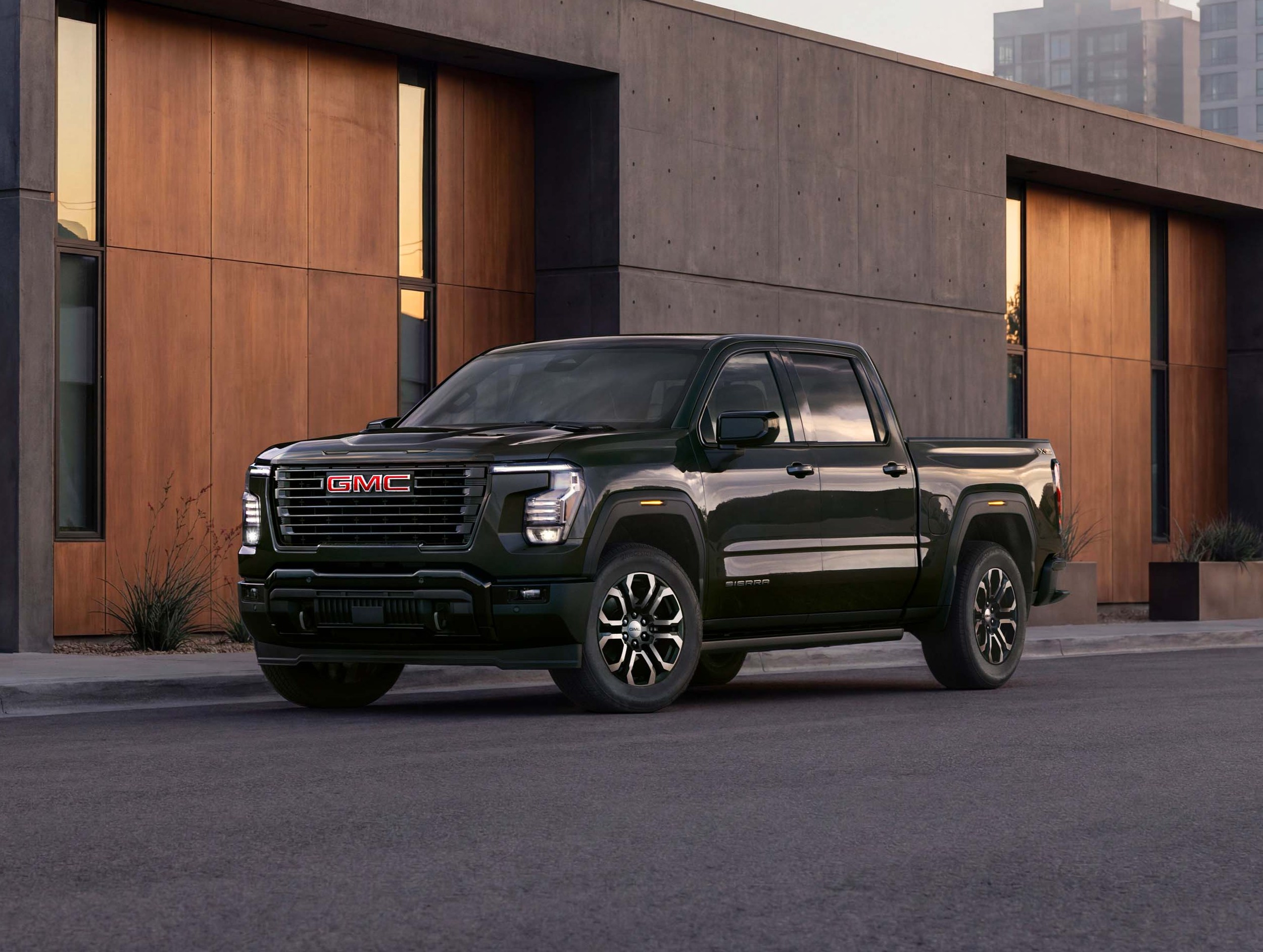 Unifor Union Demands GMC Sierra Production in Canada
