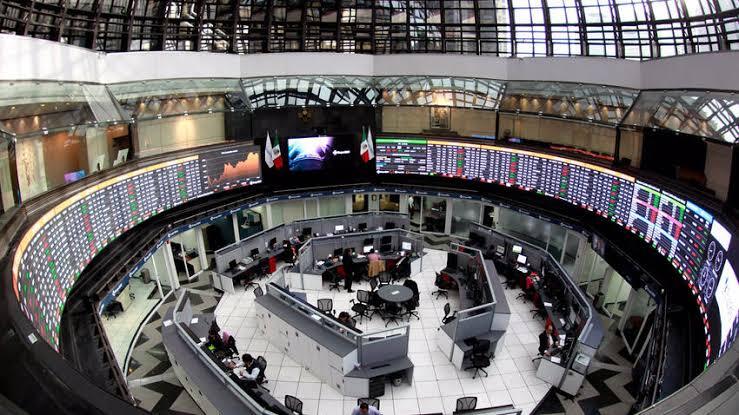 The Mexican stock market rose, led by gains in mining companies Peñoles and Grupo México.