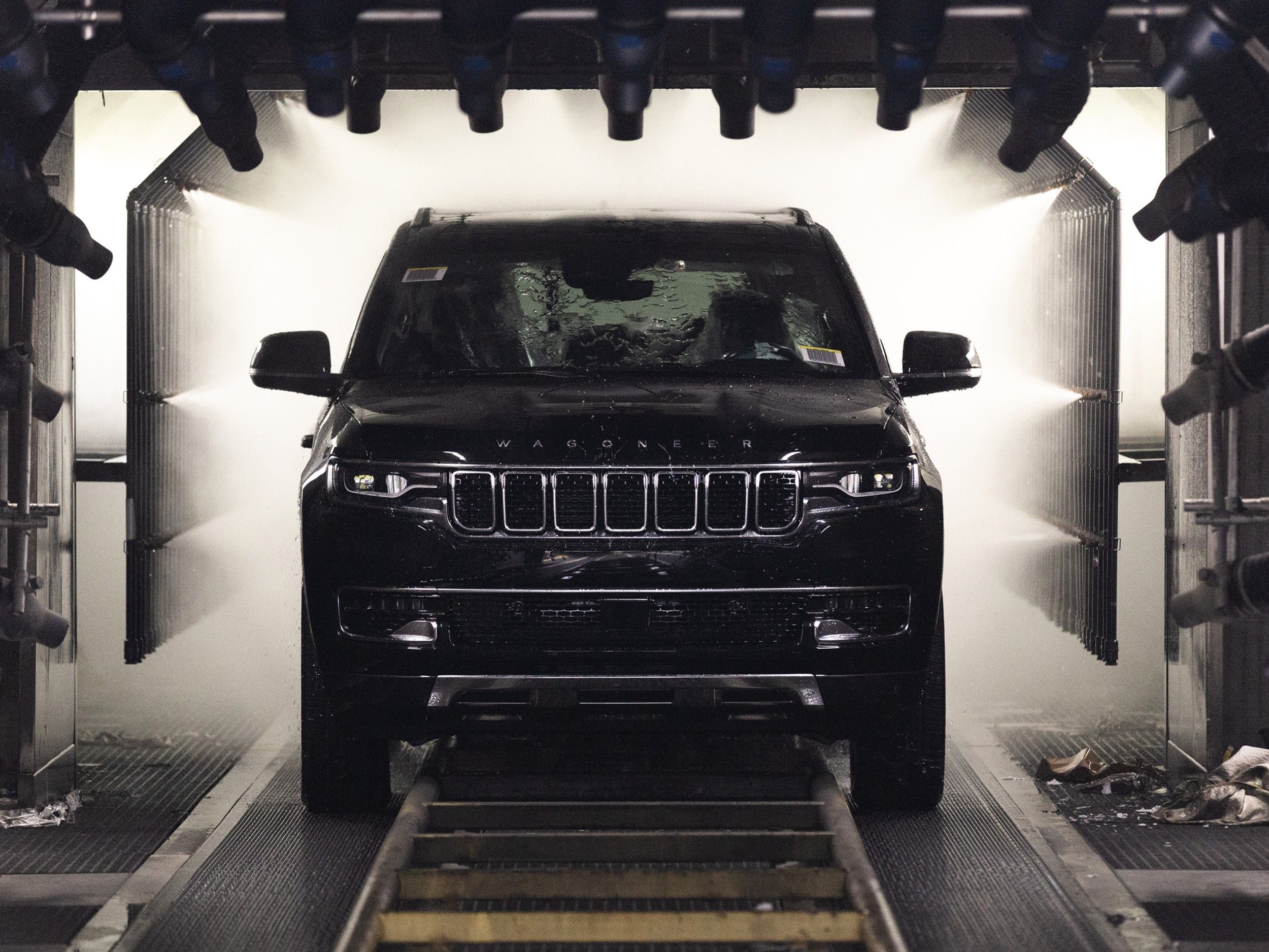 Stellantis Postpones Production of Extended-Range Models