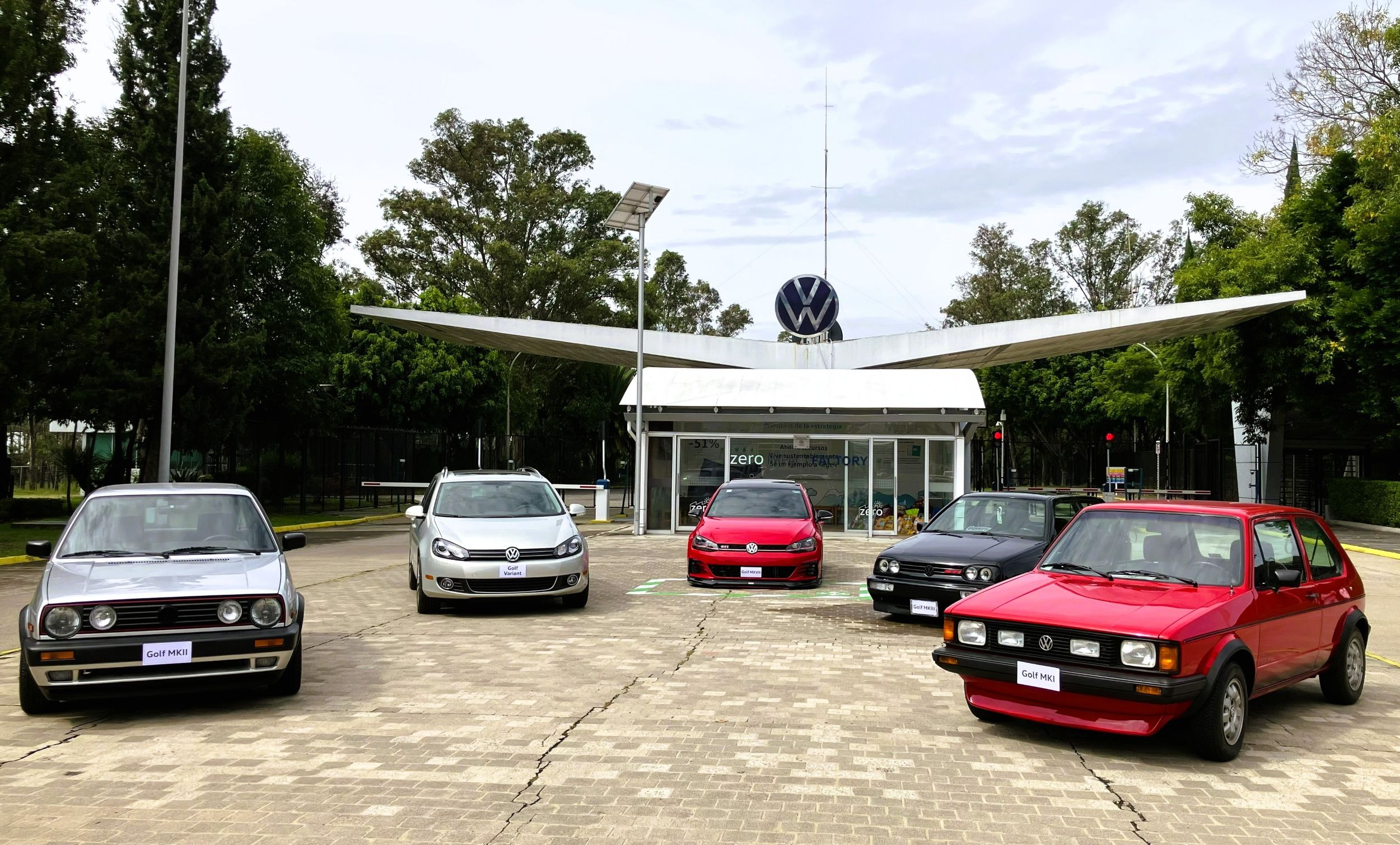 Volkswagen Pays Tribute to the Golf Produced in Puebla